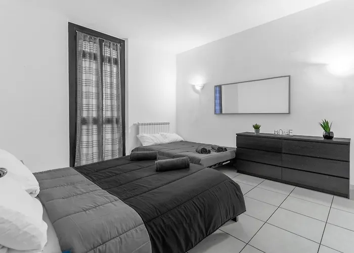 Apartament Sa7 - Porta Venezia - Duomo - Large - Mediolan